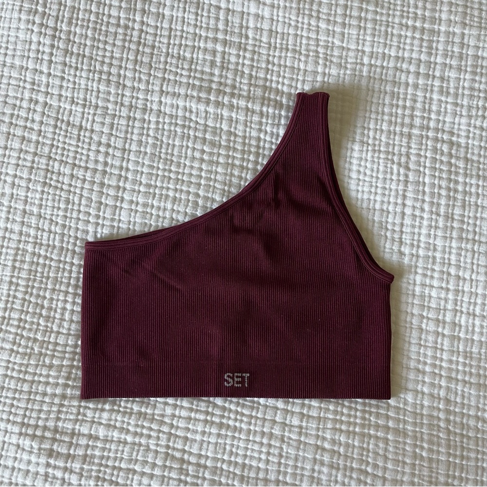 Set Active One Shoulder Top